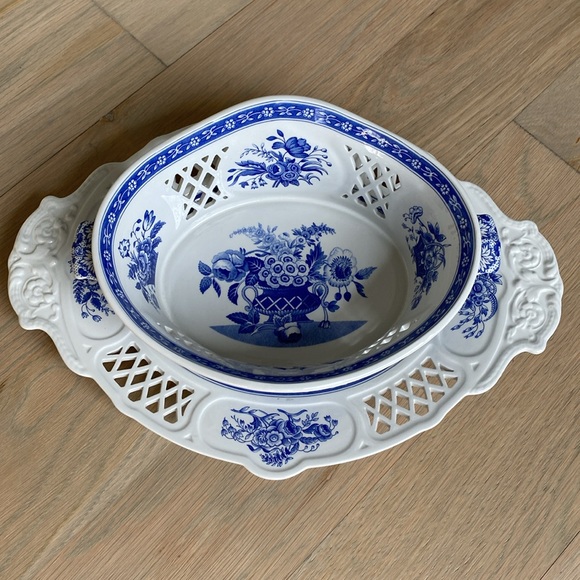 Limited Edition Pierced Fruit Basket - Spode Blue Room Signature Collection - Picture 2 of 10